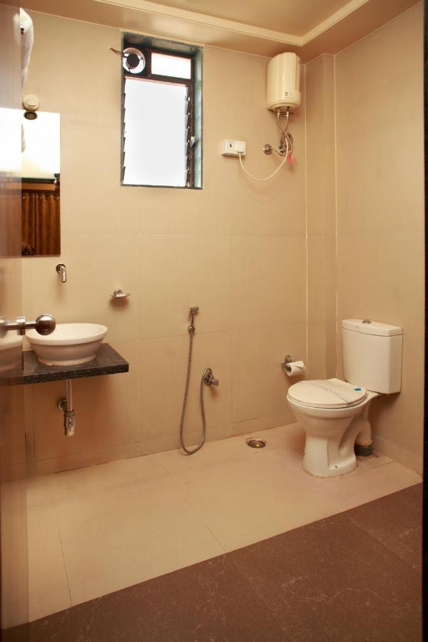 Vegas Residency Otel Kalyān Dış mekan fotoğraf