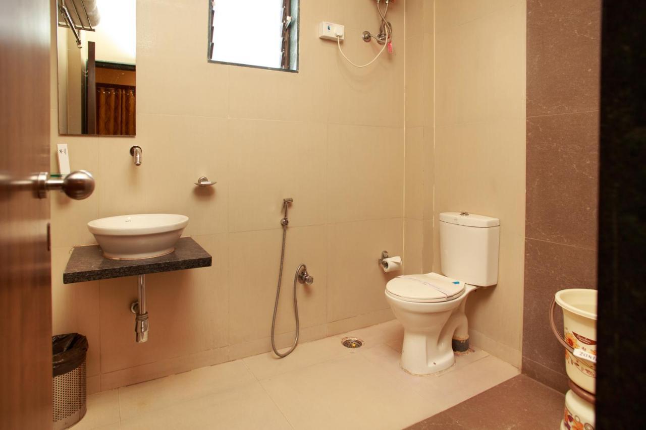 Vegas Residency Otel Kalyān Dış mekan fotoğraf