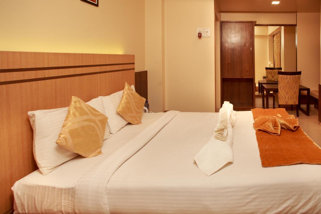 Vegas Residency Otel Kalyān Dış mekan fotoğraf