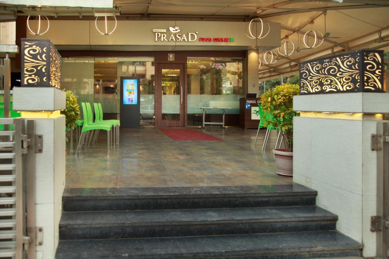 Vegas Residency Otel Kalyān Dış mekan fotoğraf